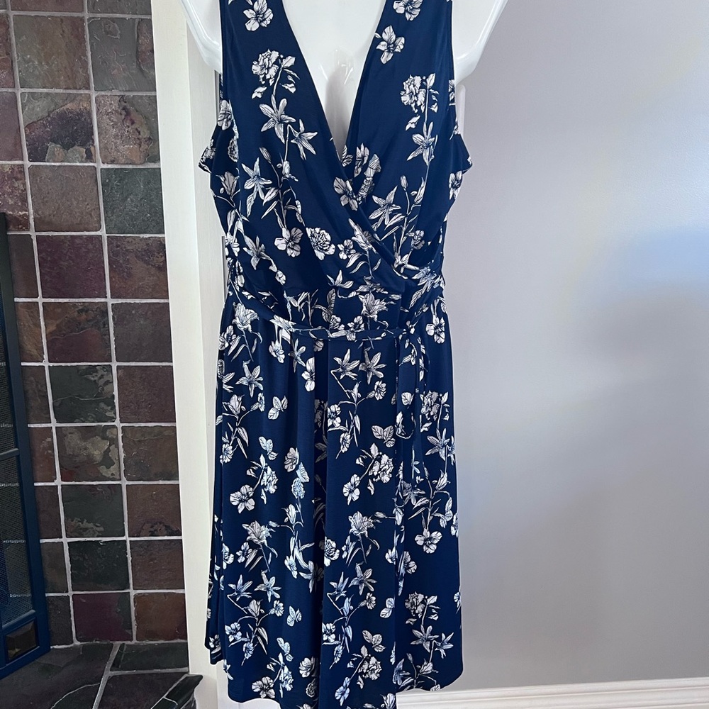 41 Hawthorn Navy and White Floral Mini Dress